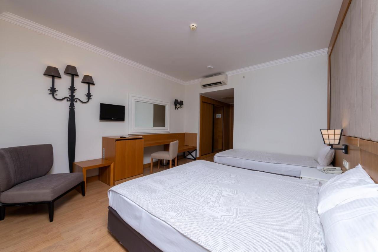 Lake River Side Hotel Spa Ngoại thất bức ảnh