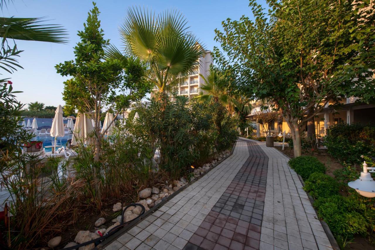 Lake River Side Hotel Spa Ngoại thất bức ảnh