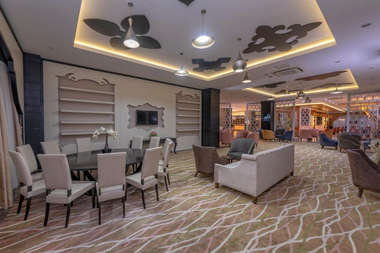 Lake River Side Hotel Spa Ngoại thất bức ảnh