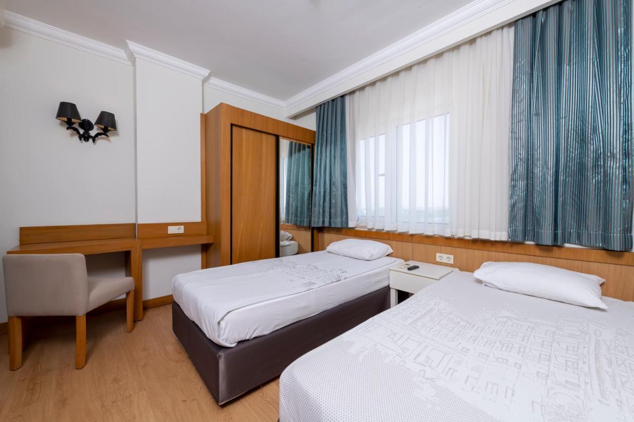 Lake River Side Hotel Spa Ngoại thất bức ảnh
