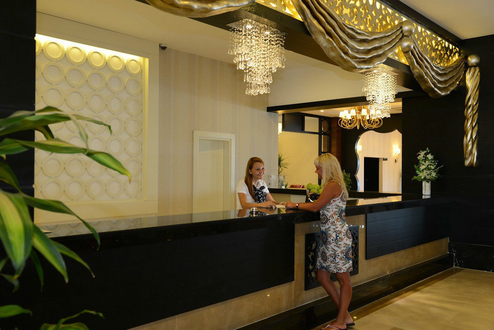 Lake River Side Hotel Spa Ngoại thất bức ảnh